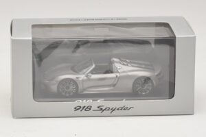 Porsche 918 Spyder Grey Metallic Minichamps 1:43 WAP0201000E Diecast — photo 4 of 4