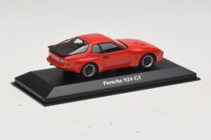 Porsche 924 GT Red Maxichamps 1:43 940066120 Diecast — photo 2 of 4