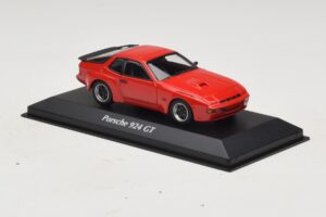 Porsche 924 GT Red Maxichamps 1:43 940066120 Diecast — photo 3 of 4