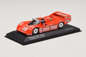 Porsche 962 IMSA #8 A.J. Foyt / B. Wollek 12 Hours of Sebring 1985 Minichamps 1:43 400856508 Diecast — photo 2 of 4