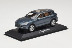 Porsche Cayenne E3 Blue Metallic Minichamps 1:43 WAP0203110J Diecast — photo 2 of 4