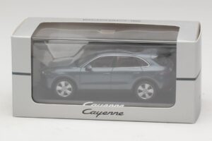 Porsche Cayenne E3 Blue Metallic Minichamps 1:43 WAP0203110J Diecast — photo 4 of 4