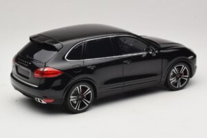 Porsche Cayenne Turbo S 92A Black Metallic Minichamps 1:18 110062100 Diecast — photo 3 of 8