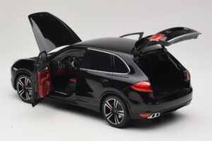 Porsche Cayenne Turbo S 92A Black Metallic Minichamps 1:18 110062100 Diecast — photo 5 of 8