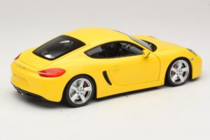 Porsche Cayman 981 Yellow Minichamps 1:18 110062220 Diecast — photo 3 of 8