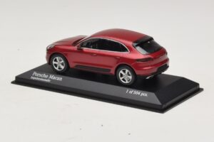 Porsche Macan 95B Red Metallic Minichamps 1:43 410062600 Diecast — photo 3 of 4