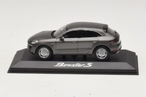 Porsche Macan S Diesel 95B Bronze Metallic Minichamps 1:43 WAP0201510E Diecast