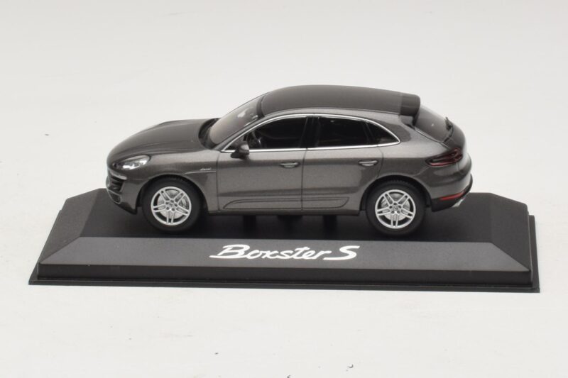 Porsche Macan S Diesel 95B Bronze Metallic Minichamps 1:43 WAP0201510E Diecast