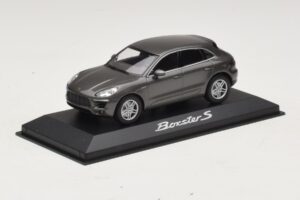 Porsche Macan S Diesel 95B Bronze Metallic Minichamps 1:43 WAP0201510E Diecast — photo 2 of 4