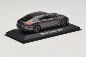Porsche Panamera 970 Turbo Grey Metallic Maxichamps 1:43 940062371 Diecast — photo 2 of 4
