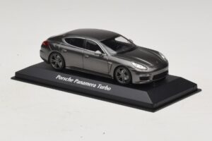 Porsche Panamera 970 Turbo Grey Metallic Maxichamps 1:43 940062371 Diecast — photo 3 of 4