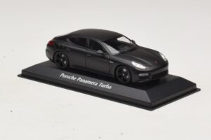 Porsche Panamera 970 Turbo Matt Black Maxichamps 1:43 940062370 Diecast — photo 3 of 4