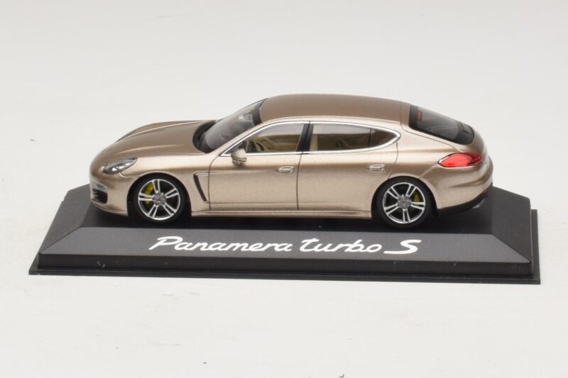 Porsche Panamera 970 Turbo S Bronze Metallic Minichamps 1:43 WAP0200600E Diecast