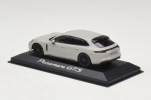 Porsche Panamera GTS 971 Chalk Grey Minichamps 1:43 WAP0207640J Diecast — photo 3 of 4