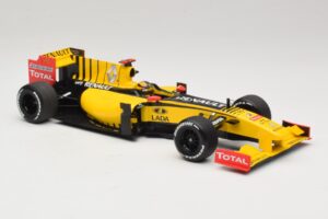 Renault R30 Showcar #11 R. Kubica F1 2010 Minichamps 1:18 150100081 Diecast — photo 4 of 6