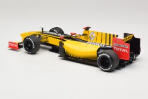Renault R30 Showcar #11 R. Kubica F1 2010 Minichamps 1:18 150100081 Diecast — photo 5 of 6