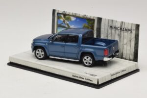 Volkswagen Amarok Blue Metallic Minichamps 1:43 436058362 Diecast — photo 3 of 5