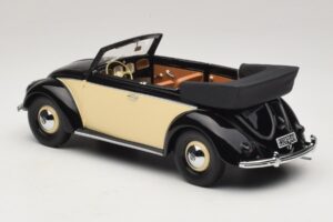 Volkswagen Beetle Convertible Black Cream Minichamps 1:18 107054131 Resin — photo 5 of 6