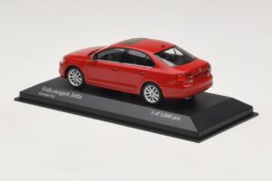 Volkswagen Jetta Mk6 Red Minichamps 1:43 400059001 Diecast — photo 3 of 4