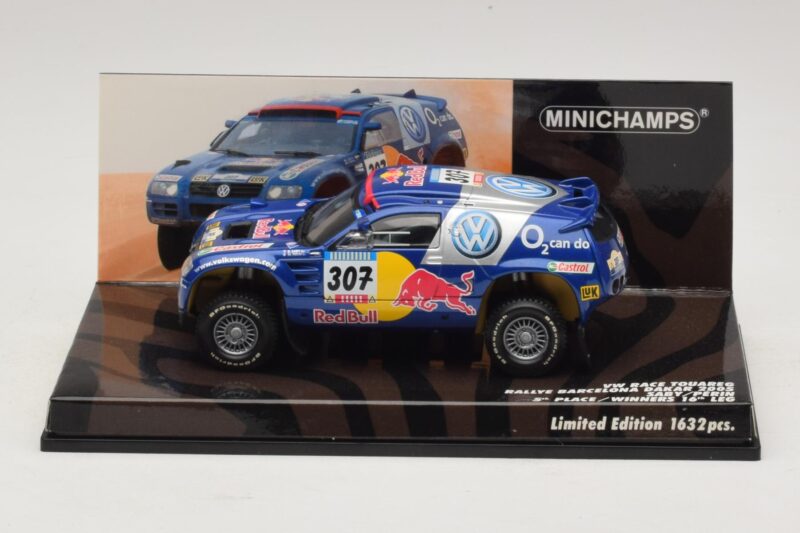 Volkswagen Race Touareg Red Bull #307 B. Saby / M. Perin Dakar Rally 2005 Minichamps 1:43 436055307 Diecast