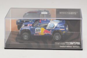 Volkswagen Race Touareg Red Bull #307 B. Saby / M. Perin Dakar Rally 2005 Minichamps 1:43 436055307 Diecast — photo 4 of 5