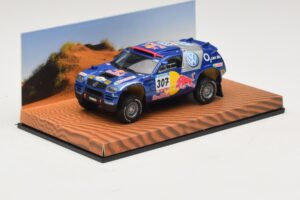 Volkswagen Race Touareg Red Bull #307 Dealer Edition 2005 Minichamps 1:43 7LO099400PD307 Diecast — photo 2 of 5