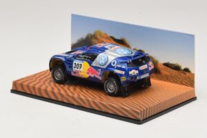 Volkswagen Race Touareg Red Bull #307 Dealer Edition 2005 Minichamps 1:43 7LO099400PD307 Diecast — photo 3 of 5
