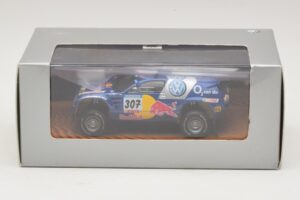 Volkswagen Race Touareg Red Bull #307 Dealer Edition 2005 Minichamps 1:43 7LO099400PD307 Diecast — photo 5 of 5
