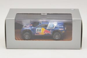 Volkswagen Race Touareg Red Bull #310 Dealer Edition 2005 Minichamps 1:43 7LO099400PD310 Diecast — photo 5 of 5