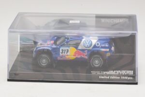 Volkswagen Race Touareg Red Bull #317 Gordon / von Zitzewitz Dakar Rally 2005 Minichamps 1:43 436055317 Diecast — photo 4 of 5