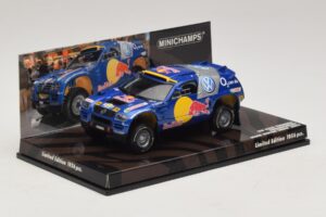 Volkswagen Race Touareg Red Bull Presentation Essen Motor Show 2004 Minichamps 1:43 436045300 Diecast — photo 2 of 5