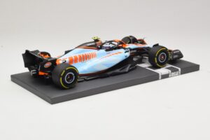 Williams Racing FW45 #2 L. Sargeant Singapore GP 2023 Minichamps 1:18 117231602 Diecast — photo 2 of 7