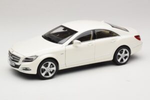 Mercedes CLS C218 Coupé Brilliant White Metallic Norev 1:18 183943 Diecast