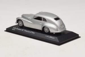 Alfa Romeo 6C 2500 Freccia d'Oro Silver Minichamps 1:43 400120480 Diecast — photo 3 of 5