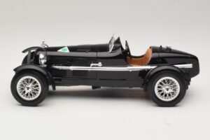 Alfa Romeo 8C Monza Black Bburago 1:18 3014-P1 Diecast — photo 3 of 6