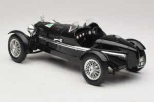 Alfa Romeo 8C Monza Black Bburago 1:18 3014-P1 Diecast — photo 5 of 6