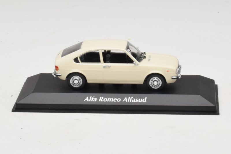 Alfa Romeo Alfasud White Maxichamps 1:43 940120101 Diecast