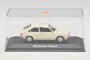 Alfa Romeo Alfasud White Maxichamps 1:43 940120101 Diecast — photo 4 of 5