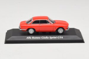 Alfa Romeo Giulia Sprint GTA Red Maxichamps 1:43 940120440 Diecast