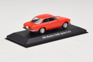 Alfa Romeo Giulia Sprint GTA Red Maxichamps 1:43 940120440 Diecast — photo 2 of 5