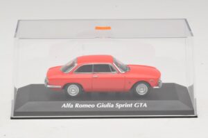 Alfa Romeo Giulia Sprint GTA Red Maxichamps 1:43 940120440 Diecast — photo 4 of 5