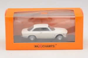 Alfa Romeo Giulia Sprint GTA White Maxichamps 1:43 940120441 Diecast — photo 5 of 5
