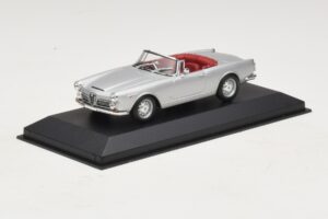 Alfa Romeo Spider 916 3.2 V6 24V Silver Minichamps 1:43 400120330 Diecast — photo 2 of 5