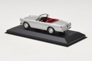 Alfa Romeo Spider 916 3.2 V6 24V Silver Minichamps 1:43 400120330 Diecast — photo 3 of 5