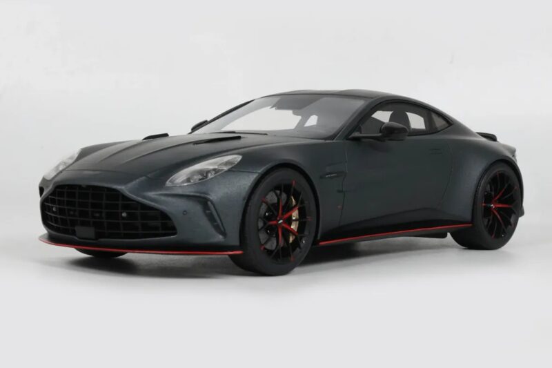 Aston Martin Vantage S Satin Xenon Grey GT Spirit 1:18 GT1017 Resin