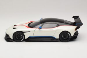 Aston Martin Vulcan Stratus White With Blue and Red Stripes AUTOart 1:18 70261 Composite — photo 4 of 8