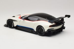 Aston Martin Vulcan Stratus White With Blue and Red Stripes AUTOart 1:18 70261 Composite — photo 7 of 8