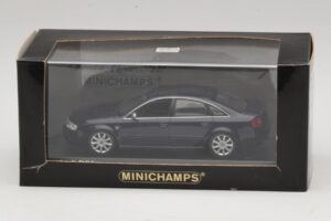 Audi RS6 C5 Blue Metallic Minichamps 1:43 400011702 Diecast — photo 5 of 5