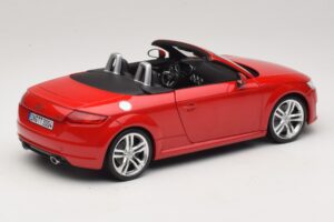 Audi TT 8J Roadster Tango Red Minichamps 1:18 5011400525 Diecast — photo 3 of 8