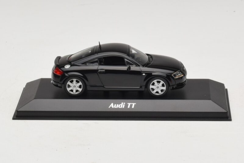 Audi TT 8N Black Maxichamps 1:43 940017221 Diecast